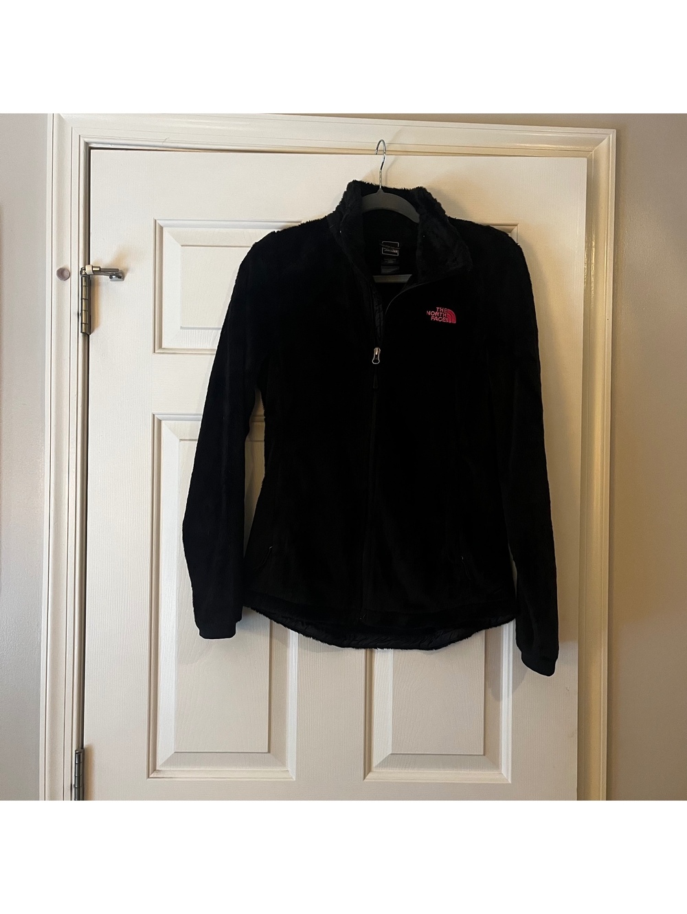 The North Face breast cancer awareness Women's Black Fleece Jacket Medium
